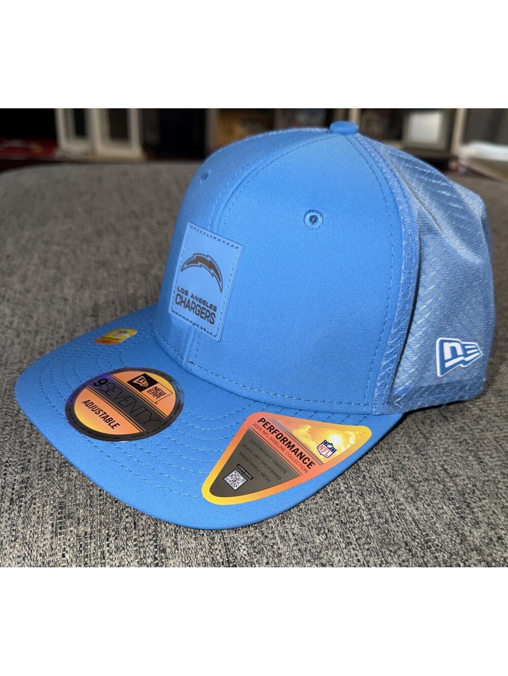 Los Angeles Chargers New Era 2025 NFL Sideline 9SEVENTY Performance Trucker Hat